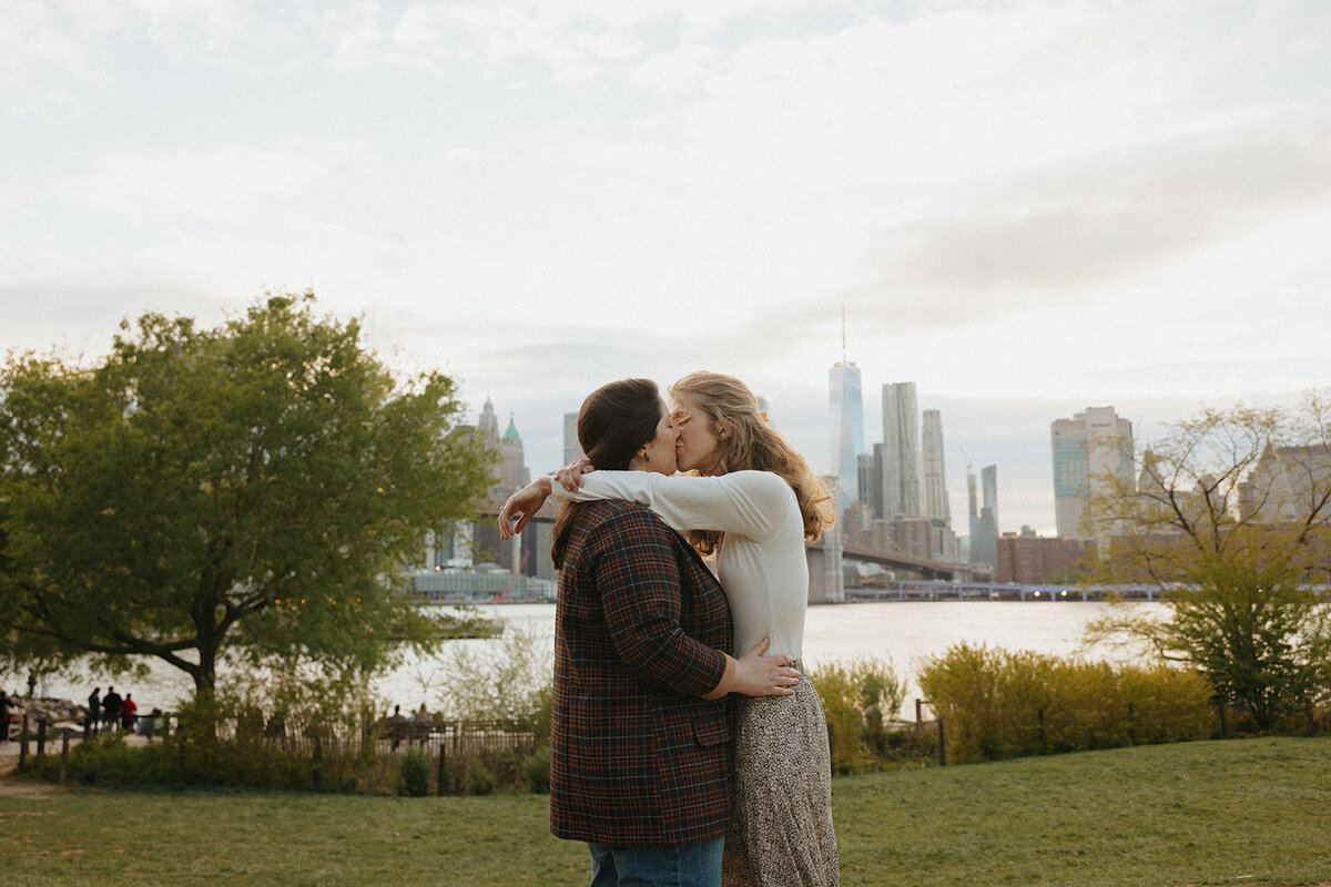 Lesbian-queer-Brooklyn-New-York-City-Engagement-Session-00781