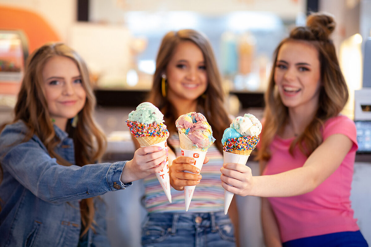 teen-girls-ice-cream-shoot