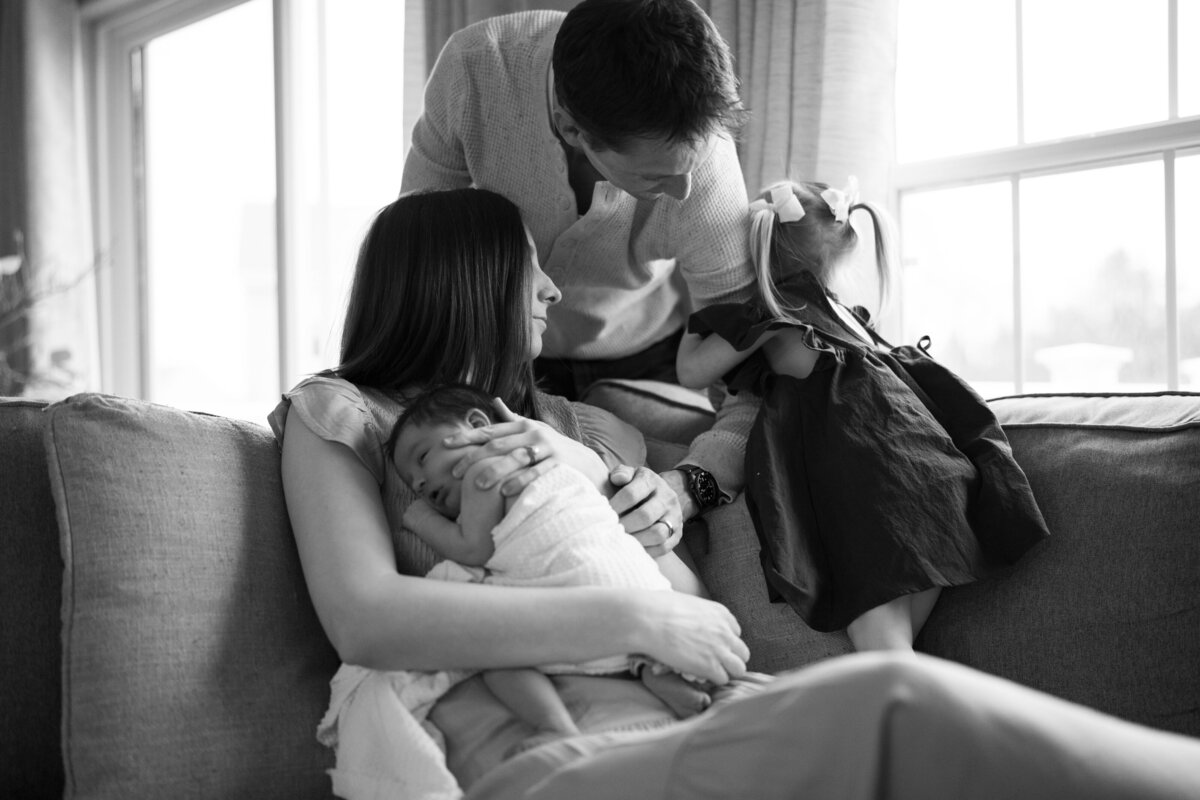 Relaxed-Newborn-Photography-in-Milwaukee-23