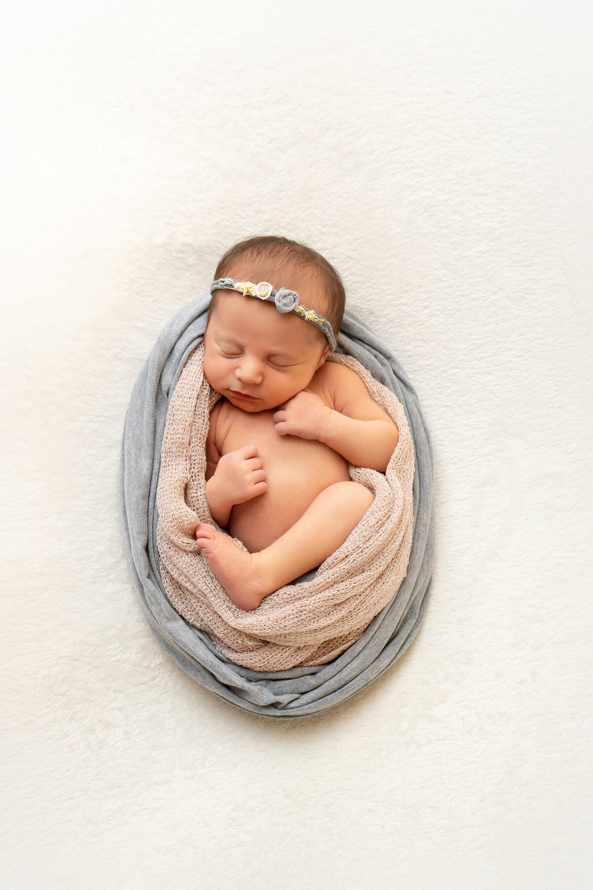 newborn-baby-swaddled-in-blankets