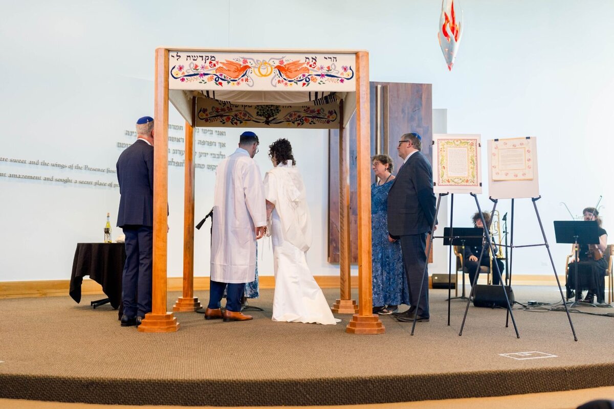Eliana-Melmed-Photography-Chicago-LosAngeles-Jewish-WeddingPhotography-ShulaNoah-Chuppah-00261