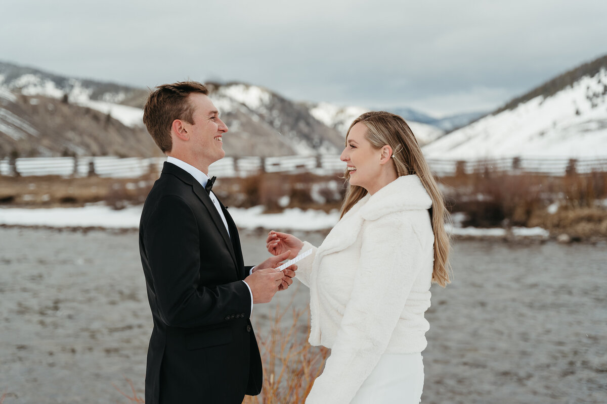 sunandpeakphotos-bigbear-california-wedding-photographer-intimatewedding-elopement-snowywedding-snowybigbearwedding-desireeandjake-593