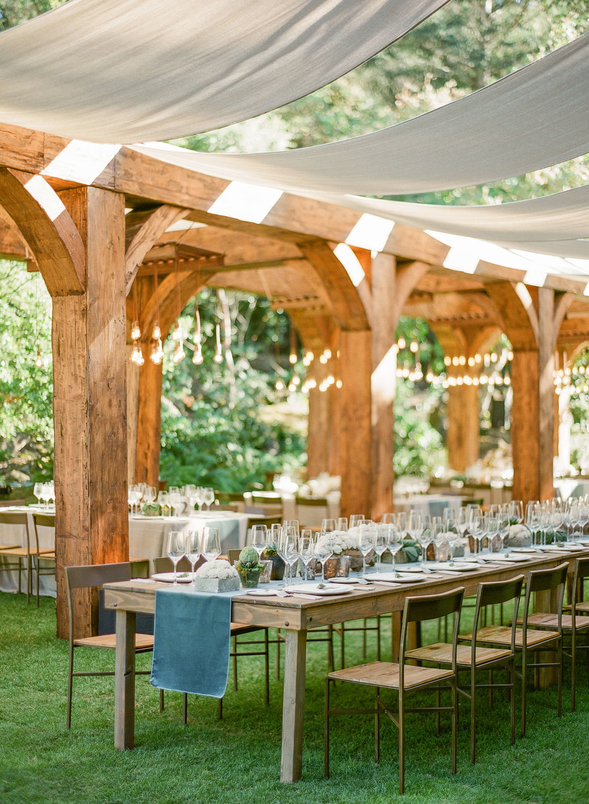 49-KTMerry-wedding-reception-outdoor-dining-NapaValley