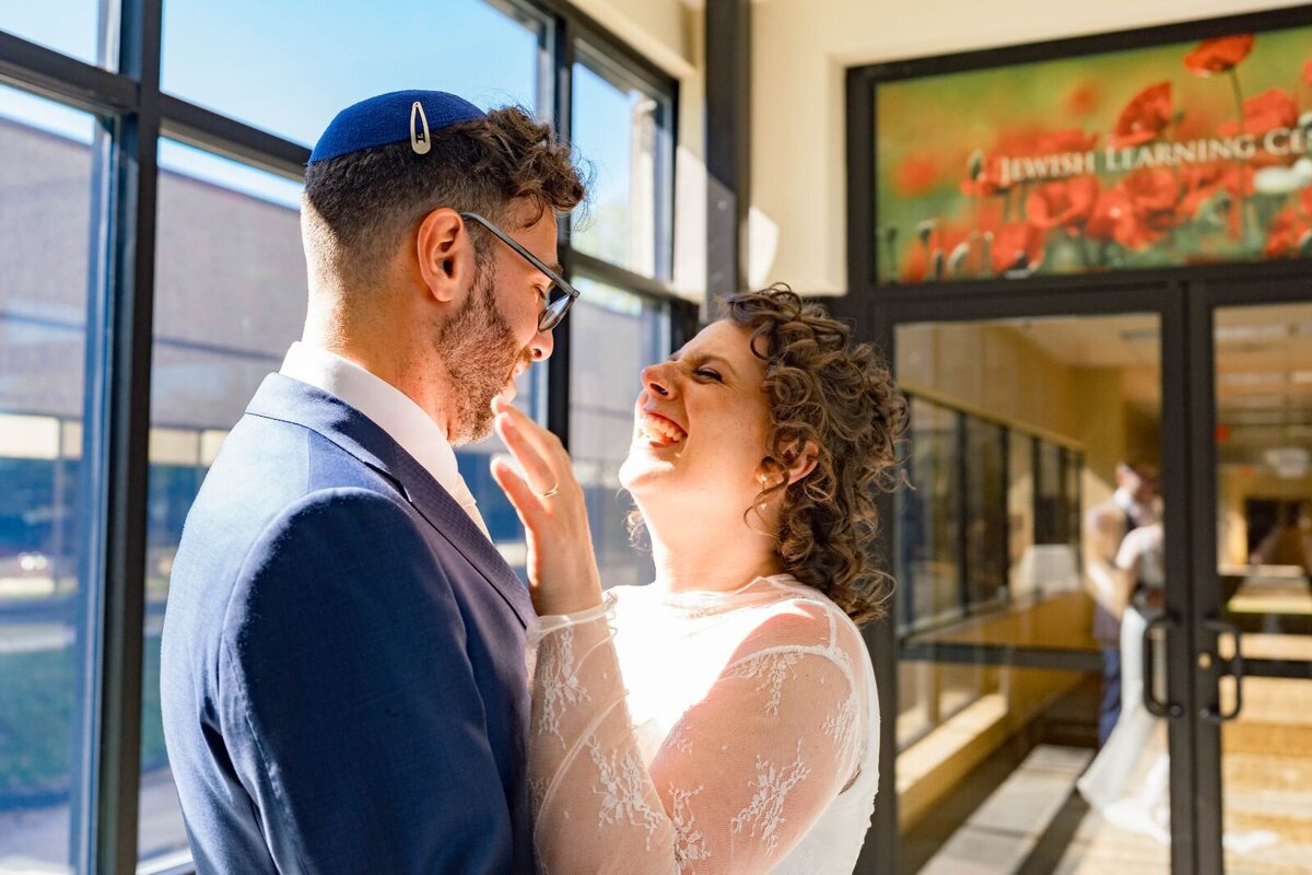 Eliana-Melmed-Photography-Chicago-LosAngeles-Jewish-WeddingPhotography-ShulaNoah-CouplesPortraits-00078