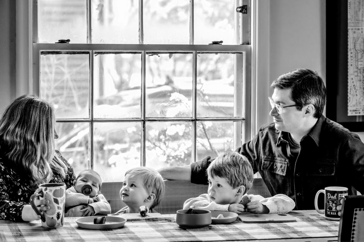 family snack time McKennaPattersonPhotography