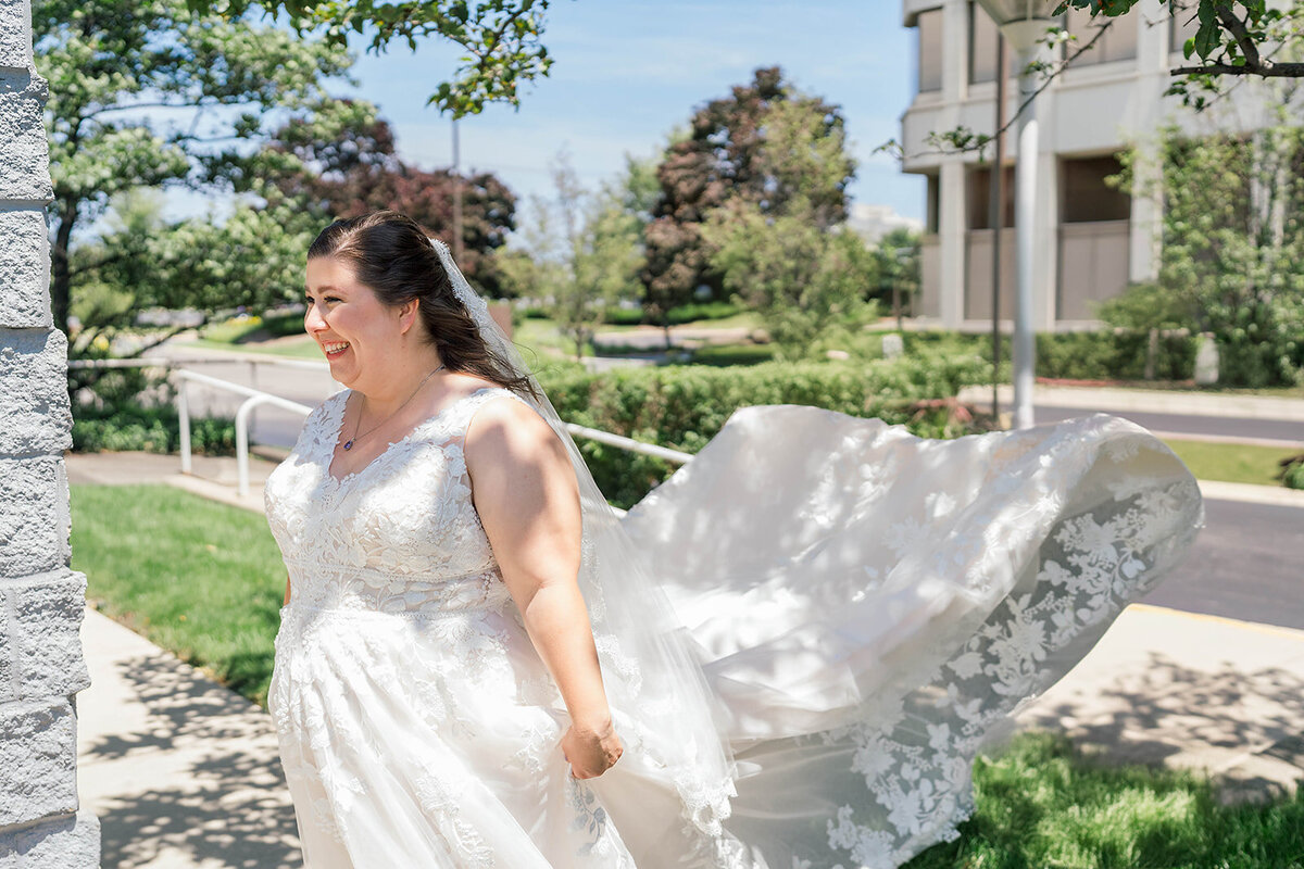 Eliana-Melmed-Photography-Chicago-LosAngeles-Jewish-WeddingPhotography-ElianaSklar-FirstLook-00068