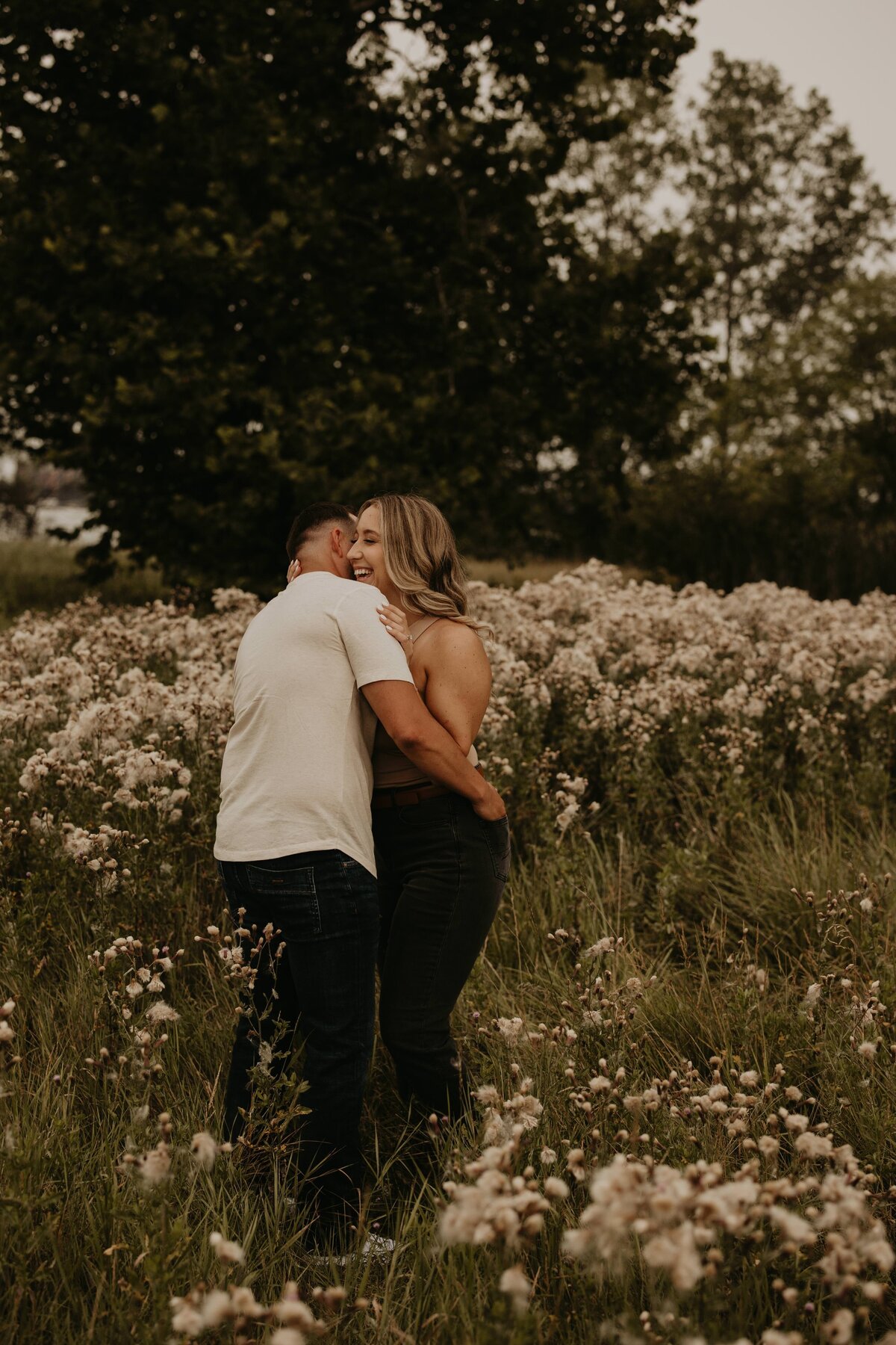 Detroit-belle-isle-summer-engagement-photos-metro-detroit-wedding-photographer-10