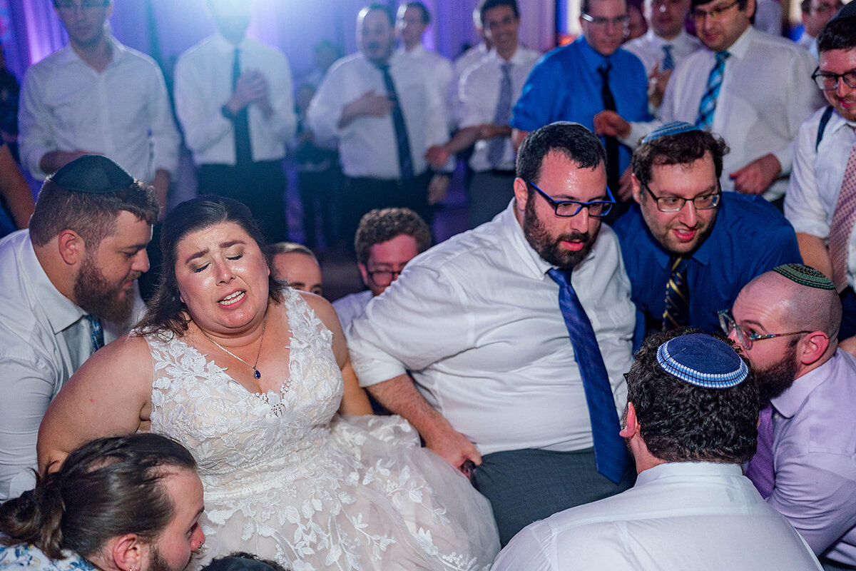 Eliana-Melmed-Photography-Chicago-LosAngeles-Jewish-WeddingPhotography-ElianaSklar-Simcha-00032