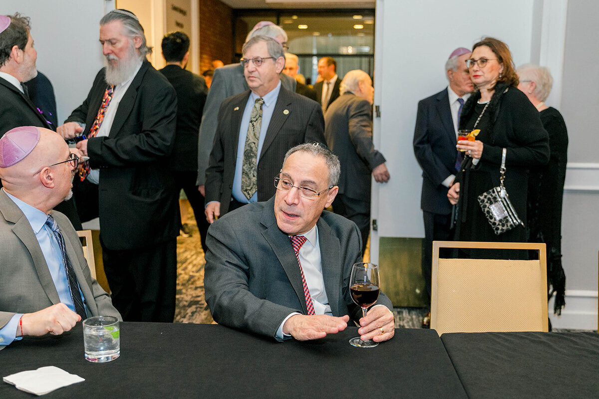 Eliana-Melmed-Photography-Chicago-LosAngeles-Jewish-WeddingPhotography-Tisch-00013