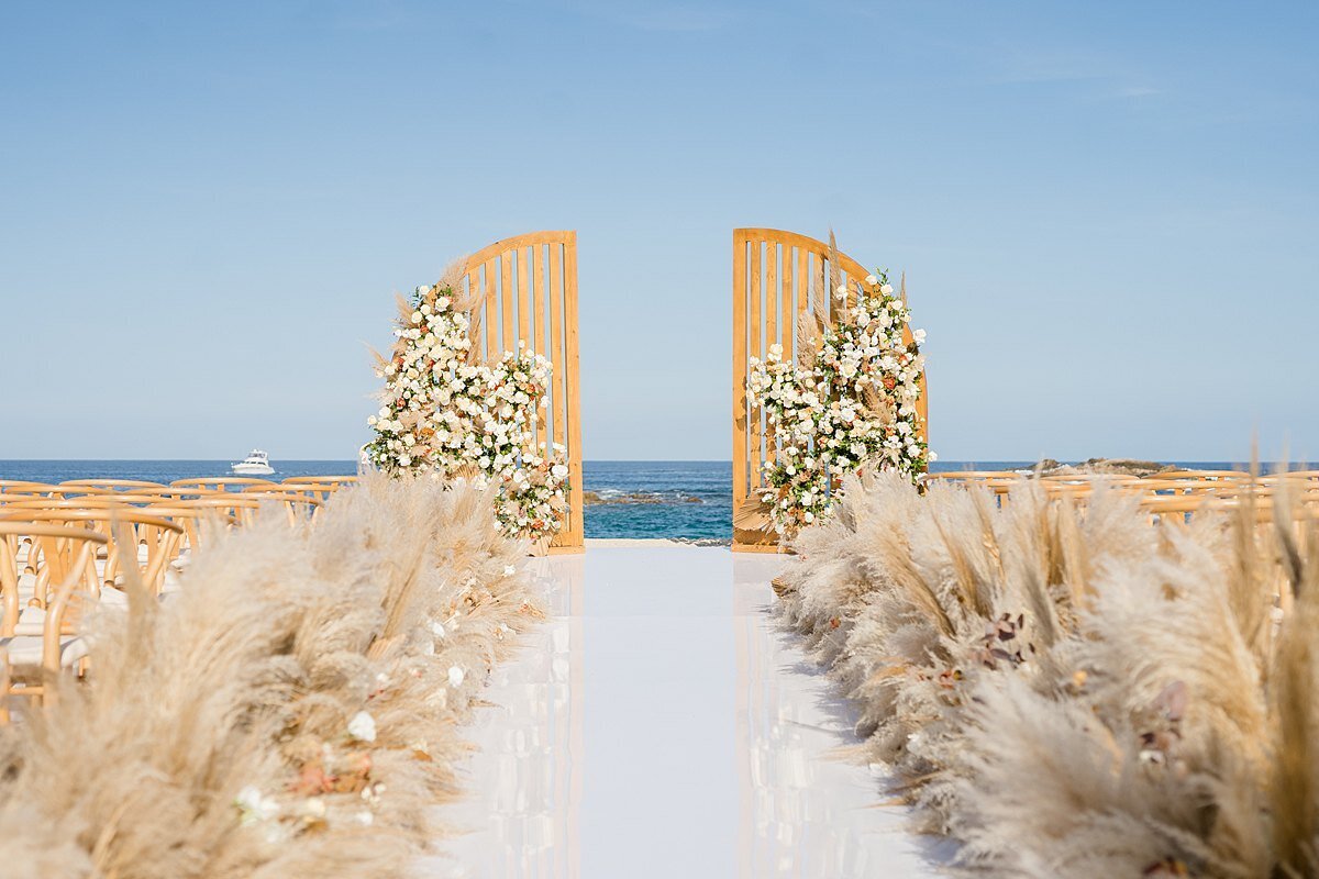 Mexico-beach-wedding-ceremony