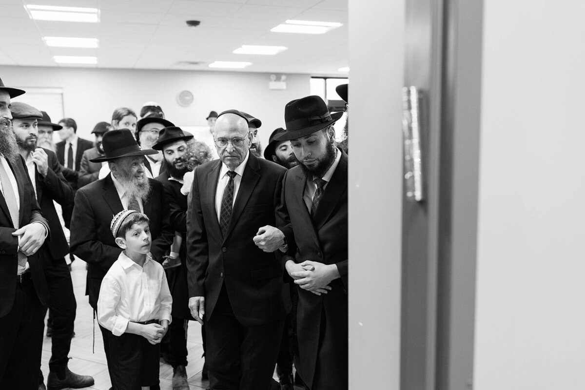 Eliana-Melmed-Photography-Chicago-LosAngeles-Jewish-WeddingPhotographer-CarmiKalman-Tisch-00188