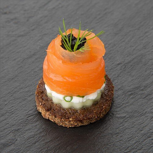 smoked-salmon-with-caviar-fresh-dill