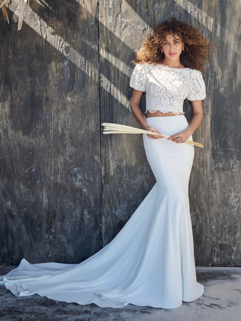 uploads_1680297313021-Rebecca-Ingram-Pilar-Sheath-Wedding-Dress-23RC713A01-PROMO2-IV