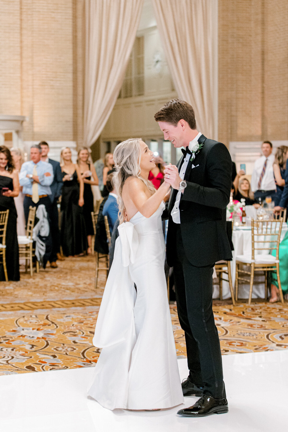 Madison & Michael's Wedding at Union Station | Dallas Wedding Photographer | Sami Kathryn Photography-200