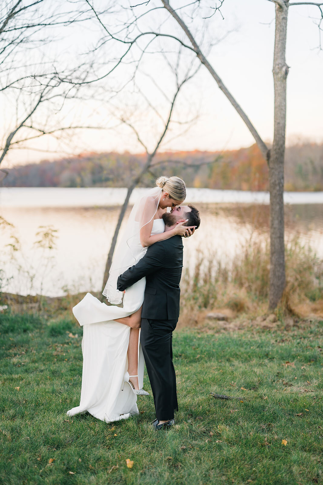 Lake-House-Inn-Wedding-SJ-0916