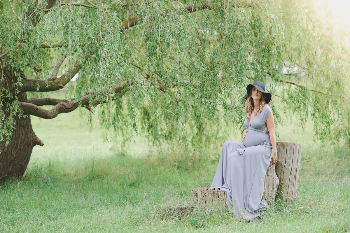 maternity portrait photography Ripley, Surrey Hills photographer Susan Arnold Family Photographer-4