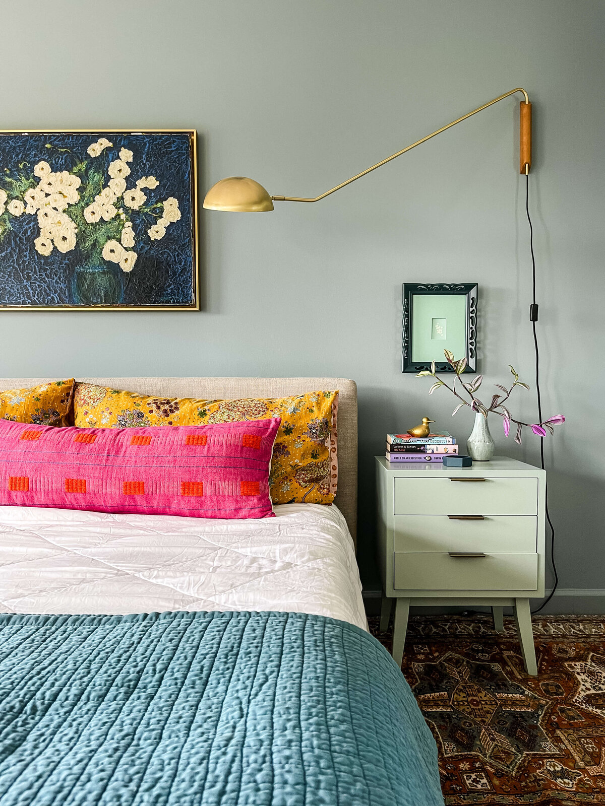 eclectic-modern-bedroom-design