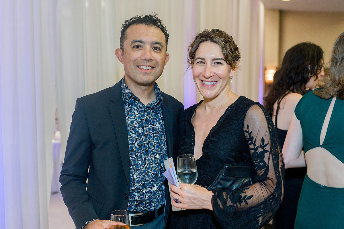 Eliana-Melmed-Photography-Chicago-LosAngeles-Jewish-WeddingPhotography-ElianaSklar-CocktailHour-00049