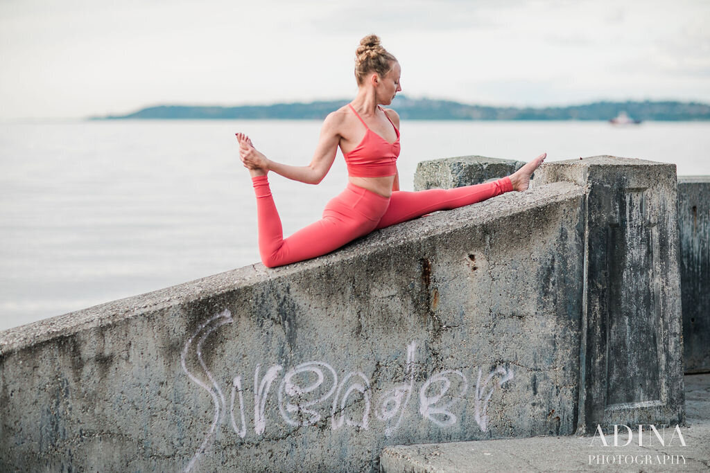 Behind-the-scenes-Yoga-photo-shoot-Sculpture-Park-photos-Seattle-by-Adina-Preston-Photography-May-2020-59