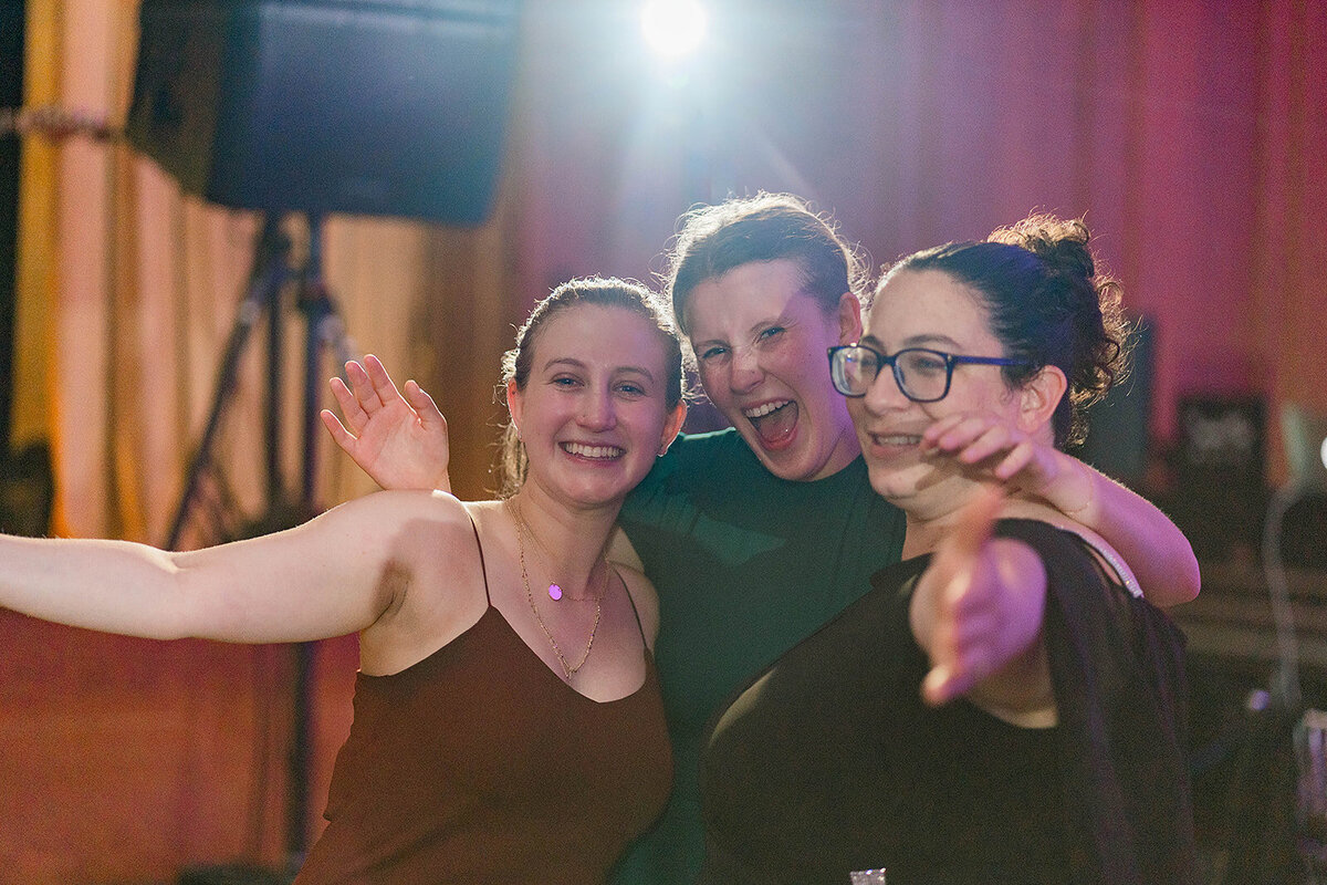 Eliana-Melmed-Photography-Chicago-LosAngeles-Jewish-WeddingPhotography-ElianaSklar-DanceFloor-00096