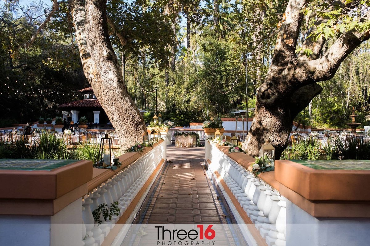Rancho Las Lomas courtyard pathway is used as the wedding aisle