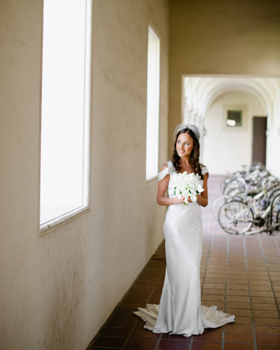 pasadena wedding pohotography architecture bright white clean airy bicycle bride