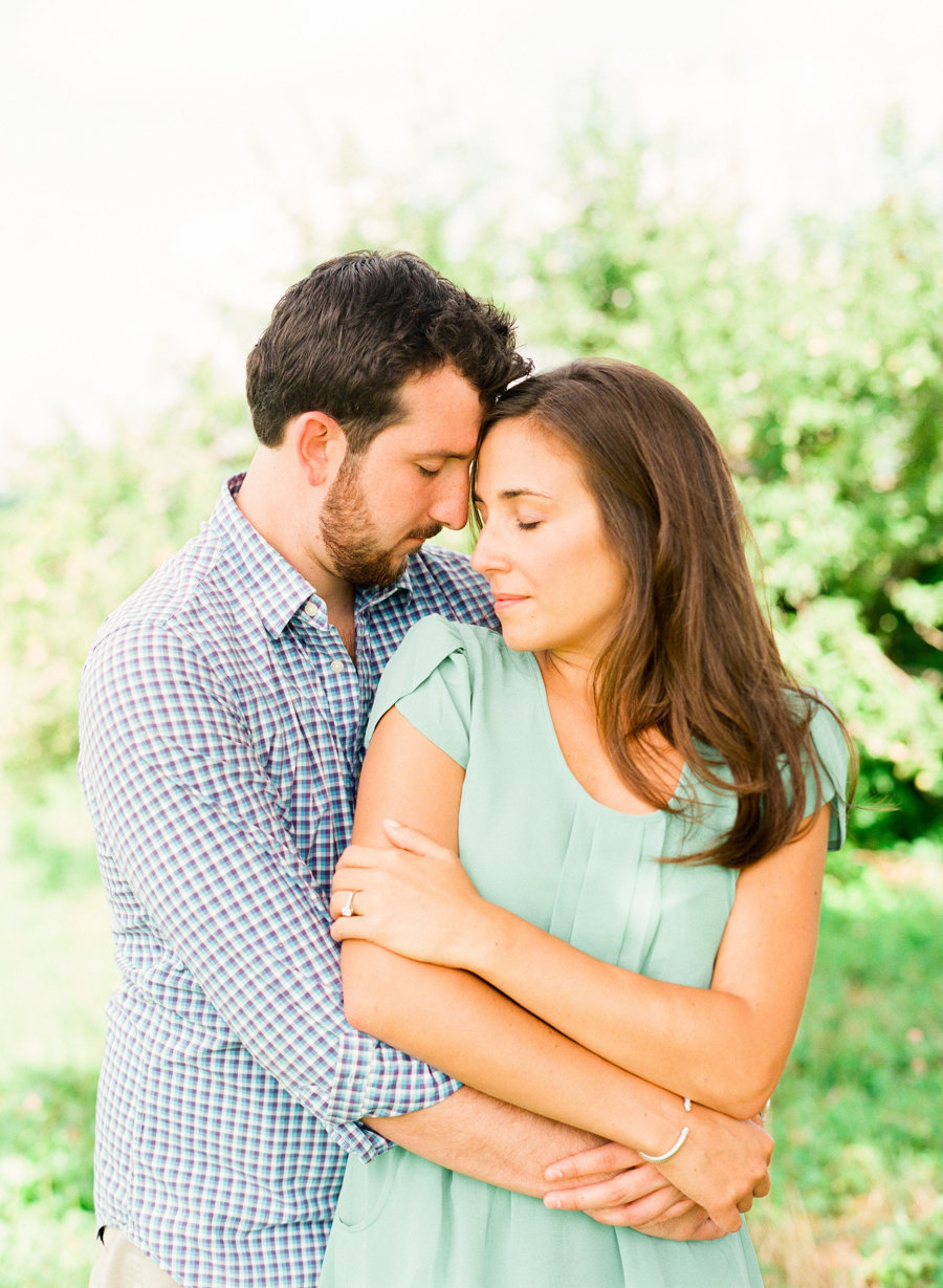 Apple-Orchard-Engagement-Lindsay-Madden-Photography-09
