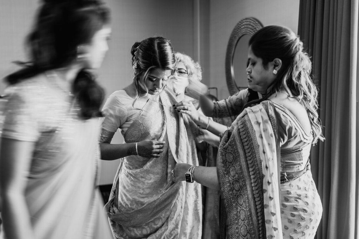 indian bride getting ready baltimore dc l hewitt photography-9