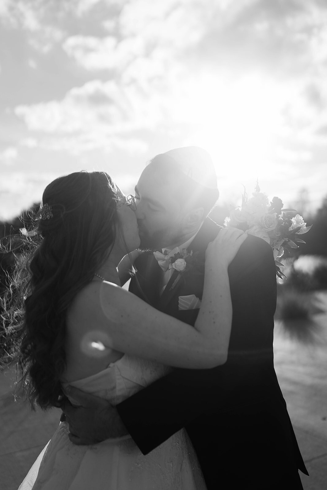 Eliana-Melmed-Photography-Chicago-LosAngeles-Jewish-WeddingPhotography-CouplePortrait-00120