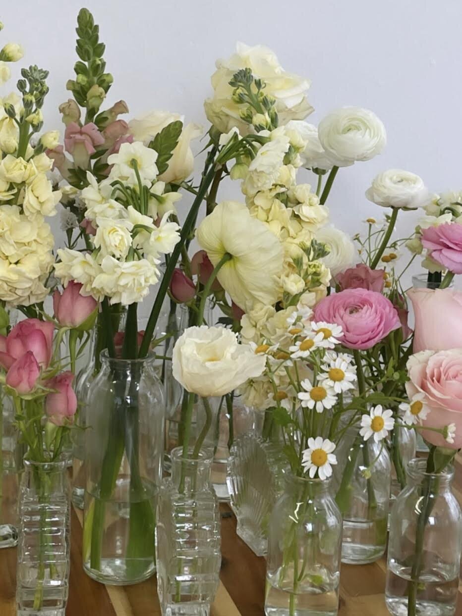 Bee's Blossoms Floral Studio Gold Coast Australia Florist Wedding Event Floral Design Flower Workshops Retail Deliveries Belle Clark Whimsical Romantic Lush Flowers Wedding Bouquets Centerpieces 1