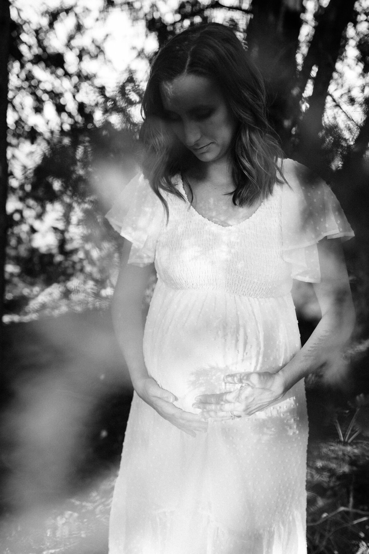 Outdoor-Country-Maternity-Session-MIlwaukee5