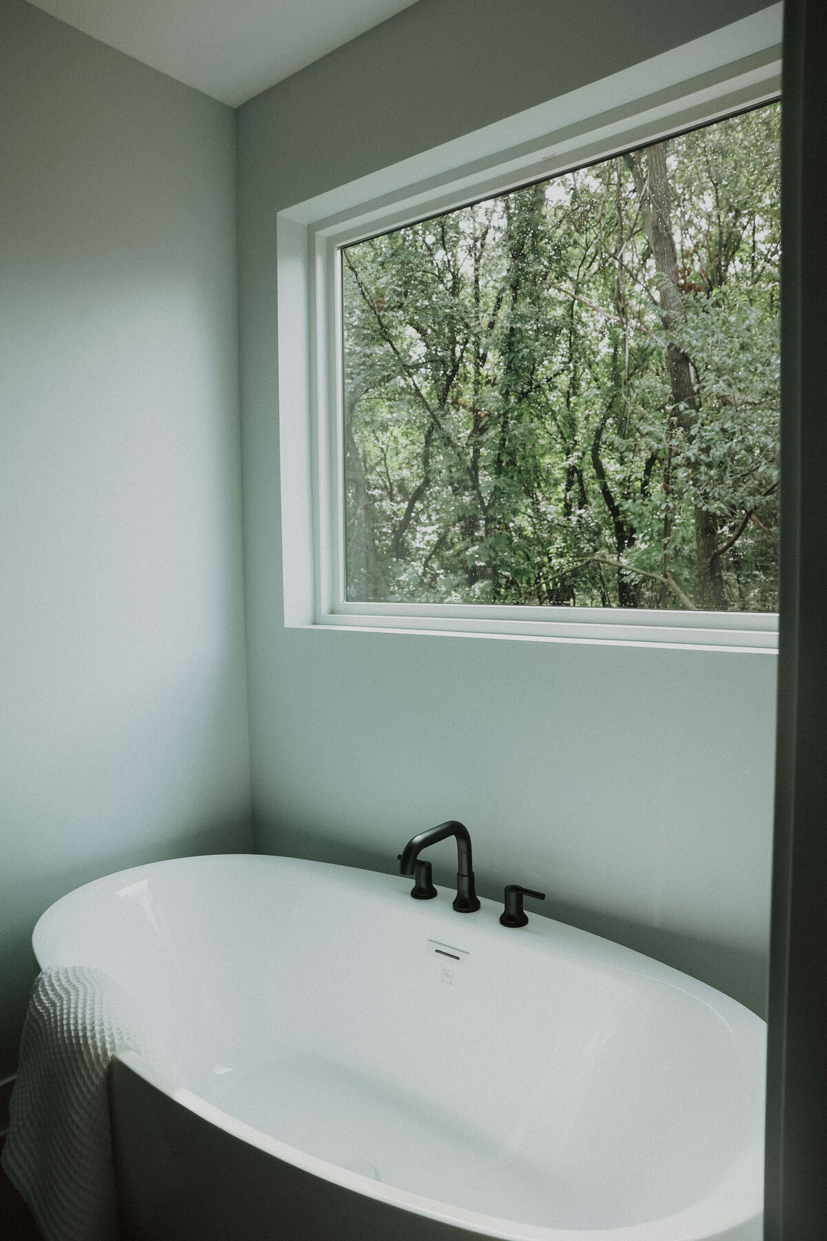 6907-Bathroom-Panora-Central-Iowa-Custom-Home-JRL-Builders-E23A9318