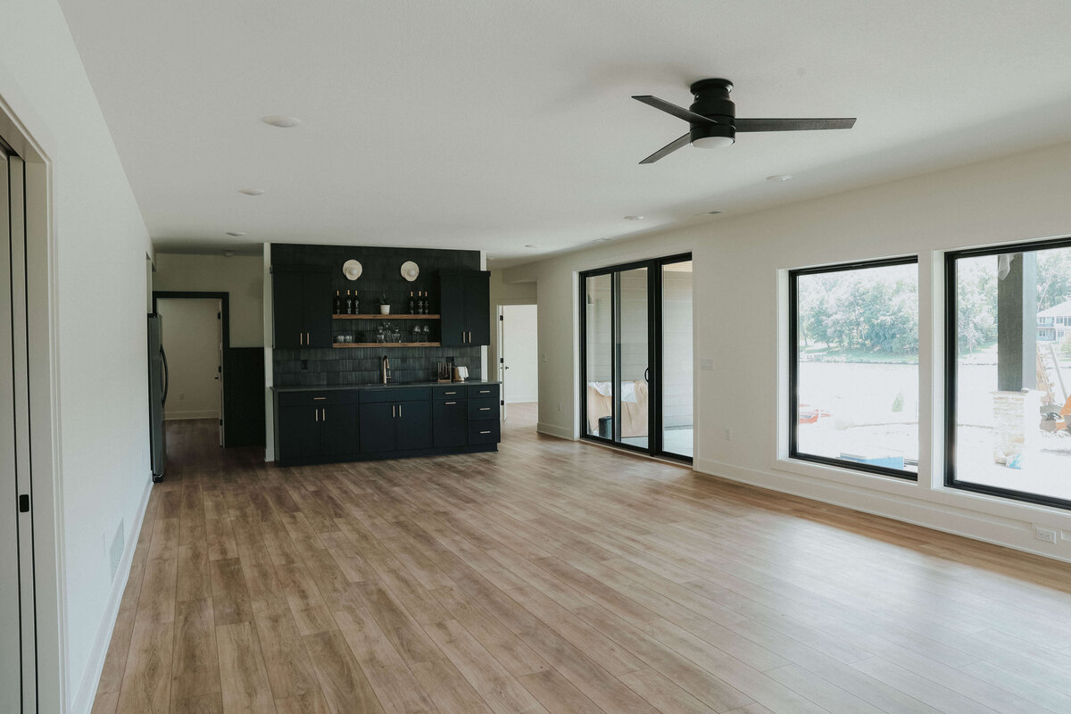 4171-Finished-Basement-Panora-Central-Iowa-Custom-Home-JRL-Builders-E23A3899