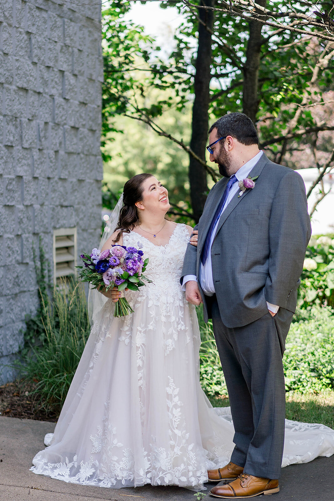 Eliana-Melmed-Photography-Chicago-LosAngeles-Jewish-WeddingPhotography-ElianaSklar-FirstLook-00152