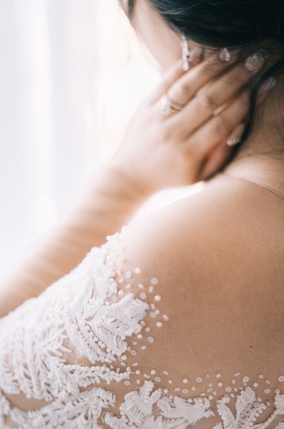 bride-in-lace-wedding-gown