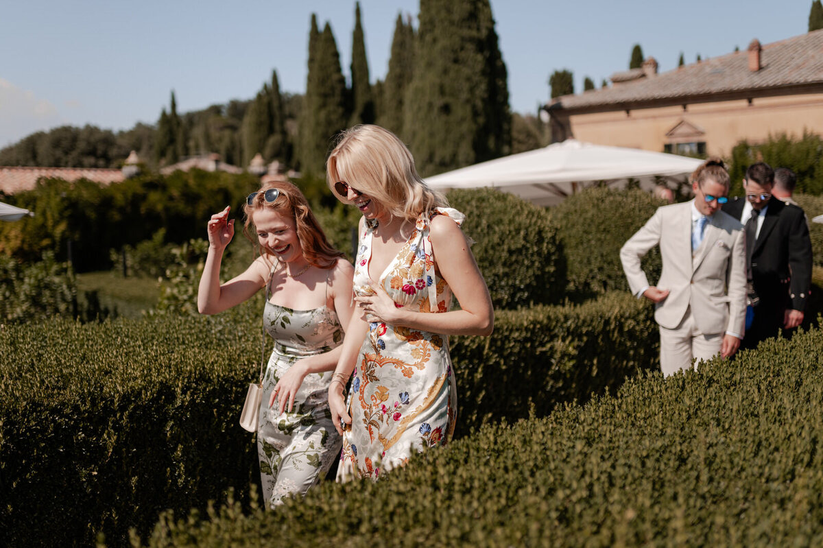 Flora_And_Grace_La_Foce_Tuscany_Editorial_Wedding_Photographer (330 von 2441)