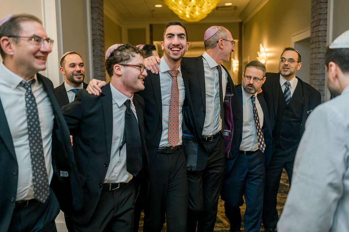Eliana-Melmed-Photography-Chicago-LosAngeles-Jewish-WeddingPhotography-Chuppah-00284