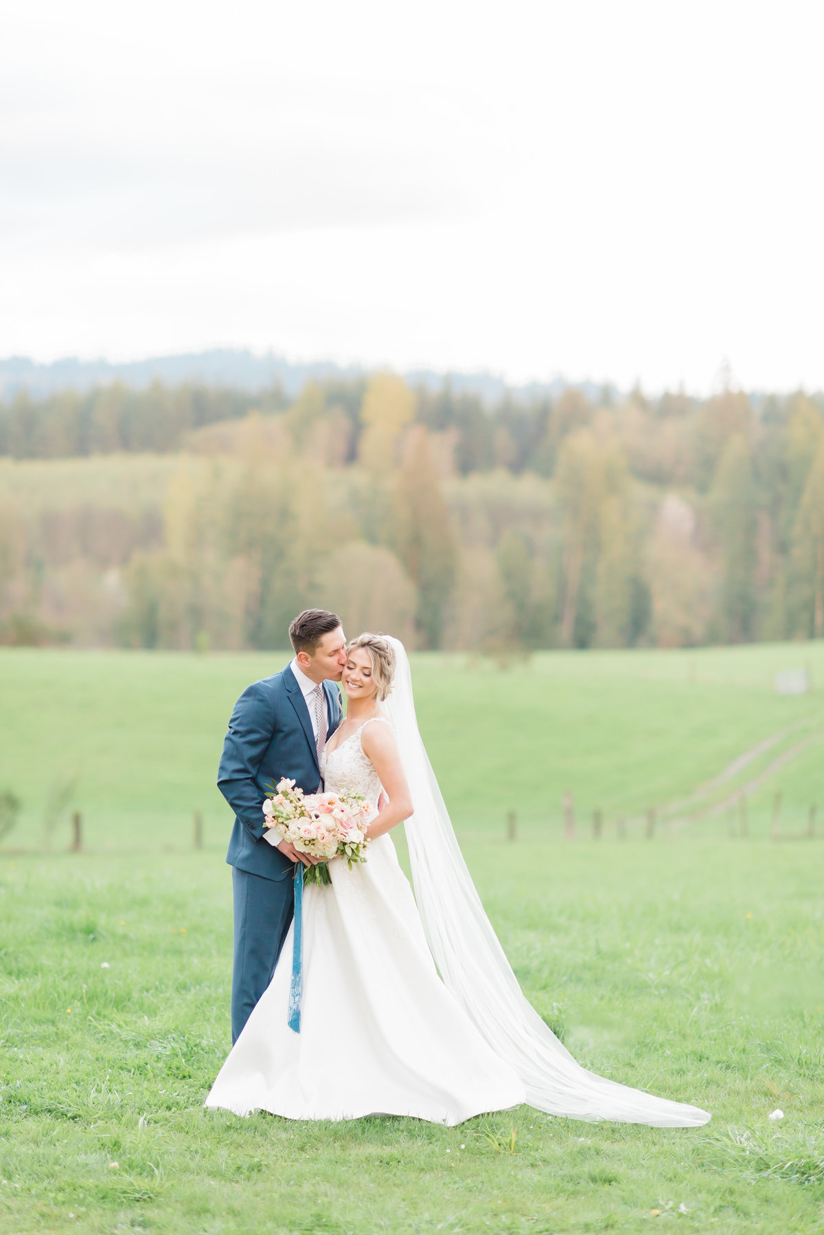 Kalahan and Sean Photography Wedding Engagement Photographer Portland Oregon Light Airy Destination Luxury27