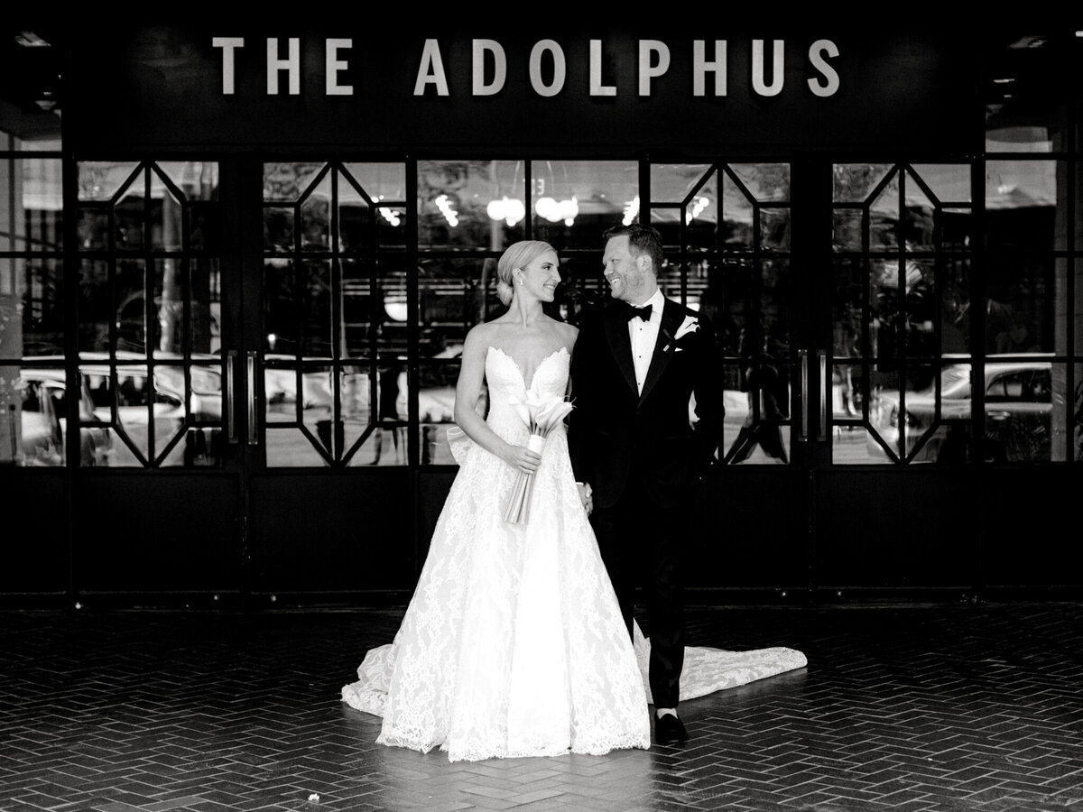 Katelyn & Kyle's Wedding at the Adolphus Hotel | Dallas Wedding Photographer | Sami Kathryn Photography-241