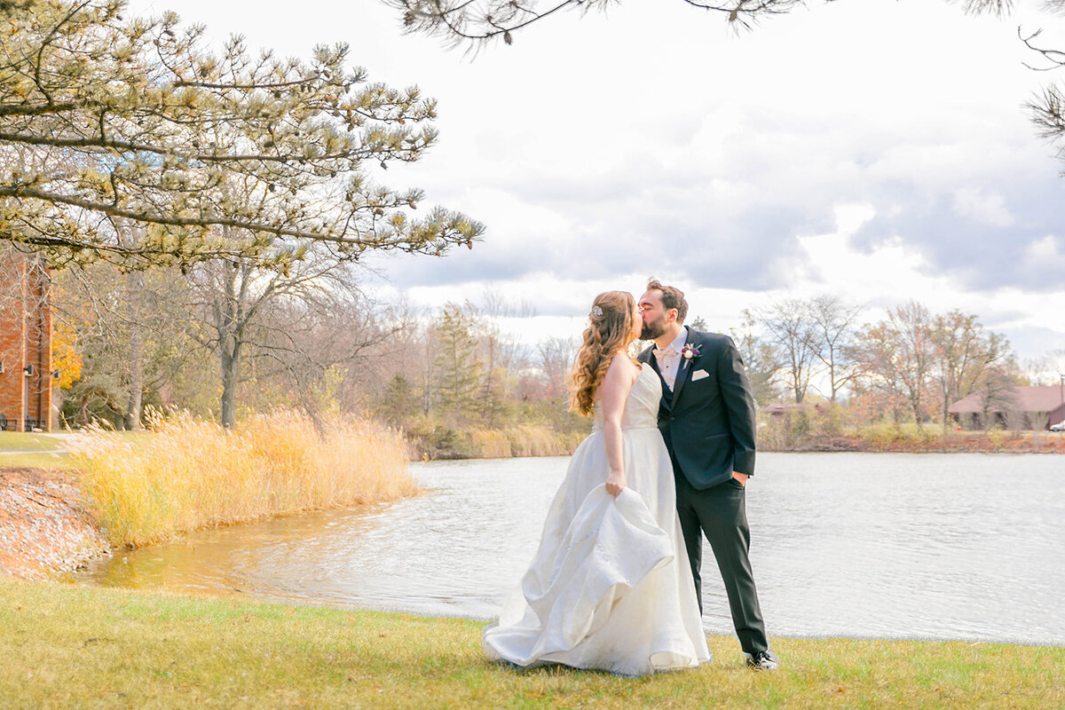 Eliana-Melmed-Photography-Chicago-LosAngeles-Jewish-WeddingPhotography-CouplePortrait-00047