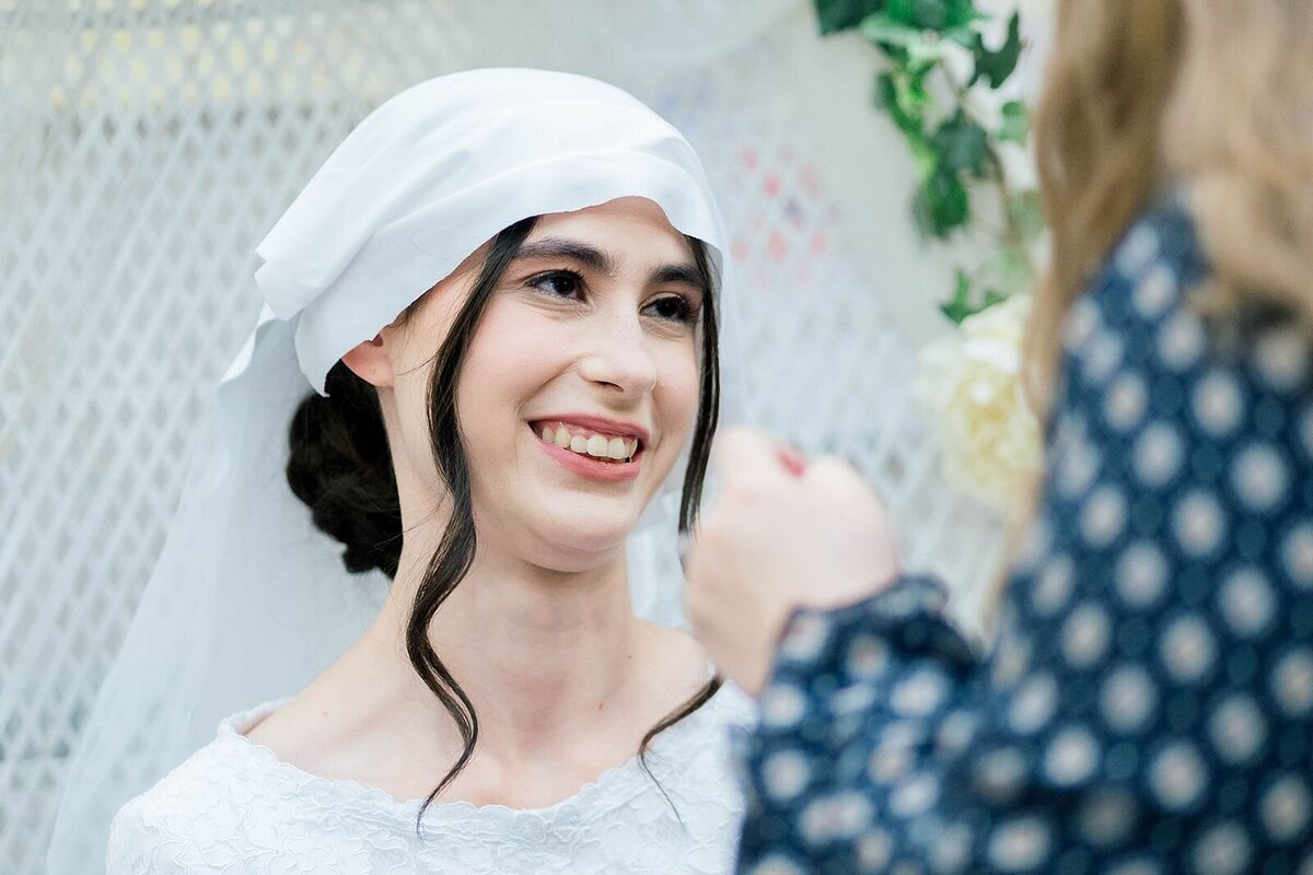Eliana-Melmed-Photography-Chicago-LosAngeles-Jewish-WeddingPhotographer-CarmiKalman-KabbalatPanim-00063