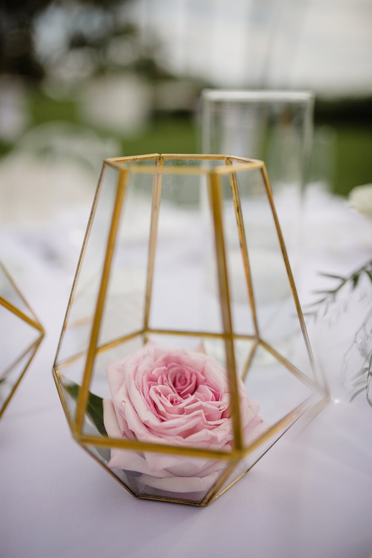 pink wedding flowers in glass vase