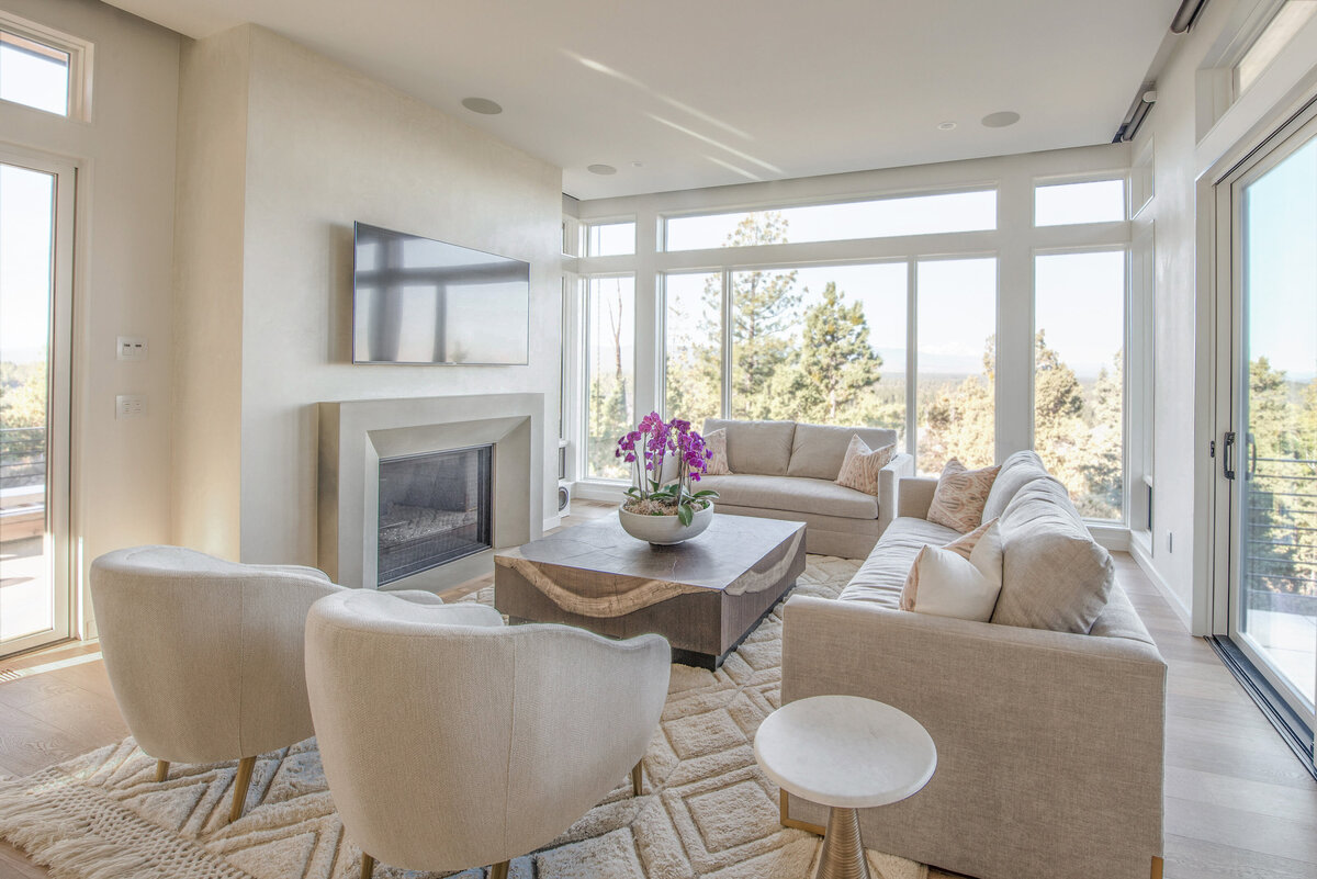living-room-white-bright-modern-elegant