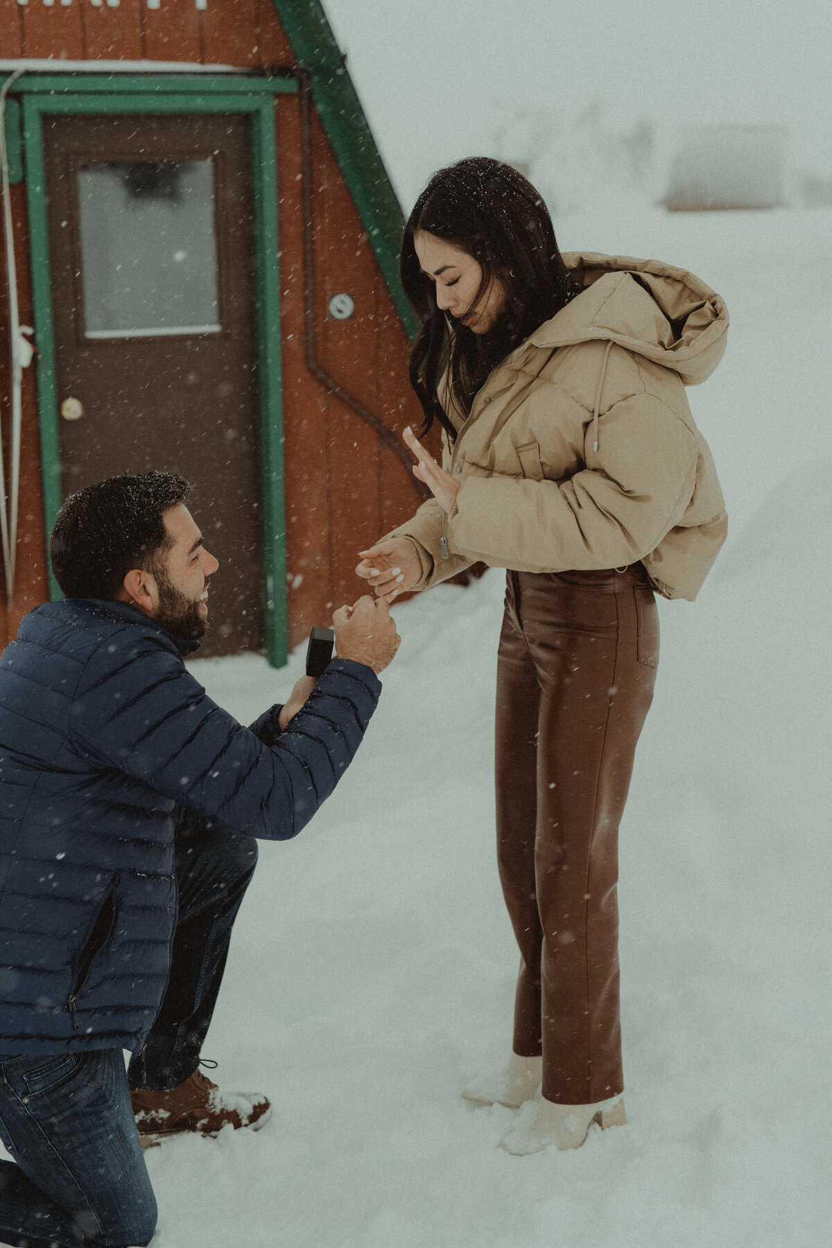 proposal photos during the winter in alaska