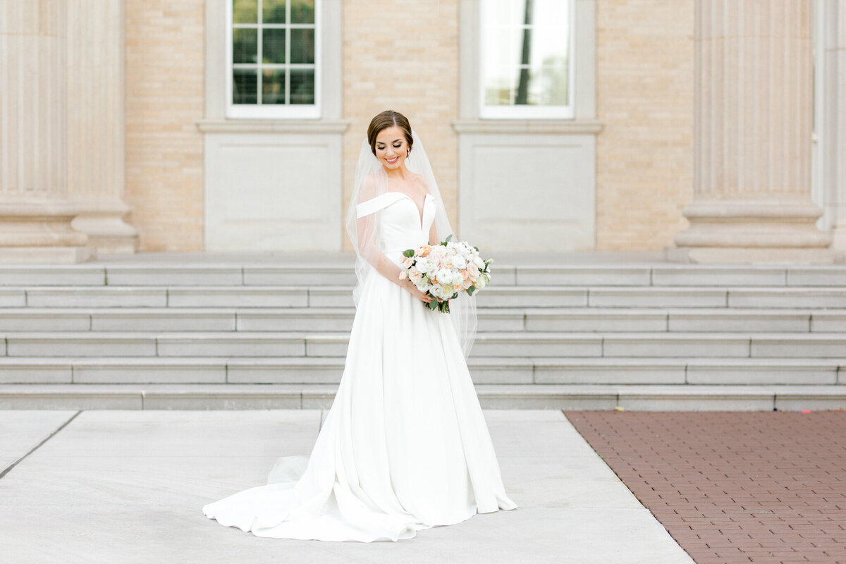 Lexi Broughton Bridal Portraits at TCU Robert Carr Chapel Fort Worth, Texas | Sami Kathryn Photography | Dallas DFW Wedding Photographer | R. Love Floral Blush and Peach Bouquet-42