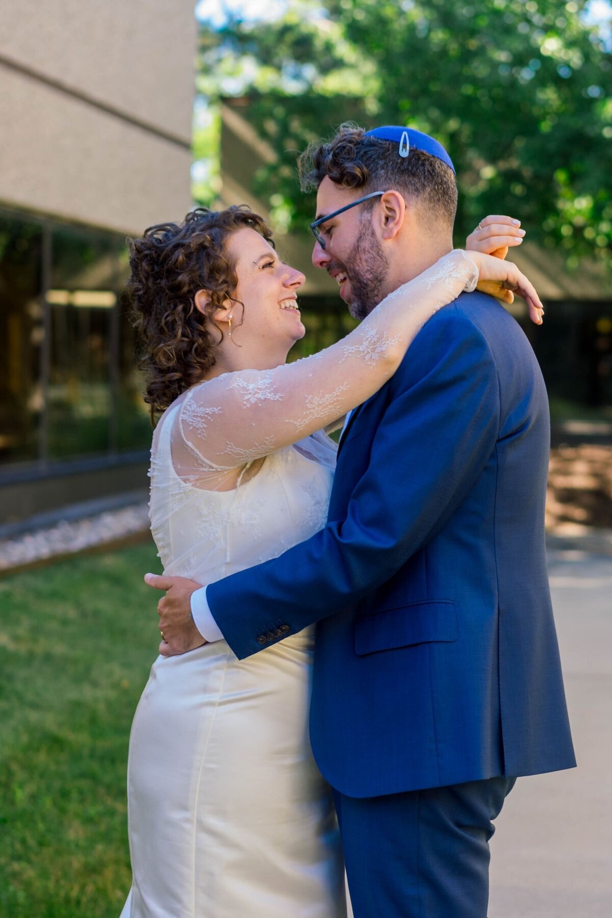 Eliana-Melmed-Photography-Chicago-LosAngeles-Jewish-WeddingPhotography-ShulaNoah-CouplesPortraits-00076