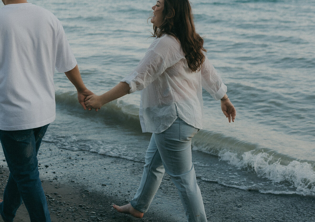 maternity-photoshoot-by-water-scarborough-bluffs-toronto