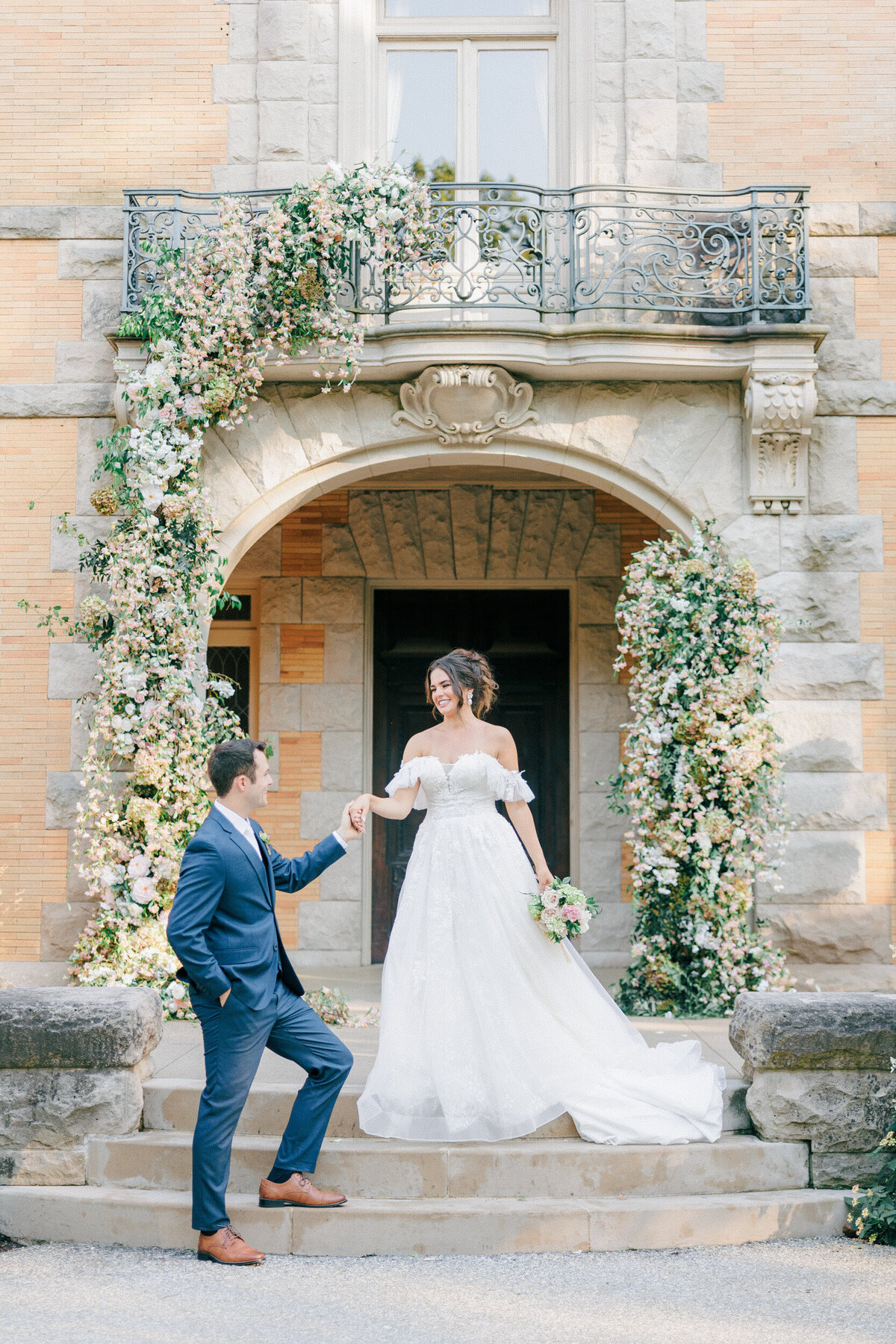 Lexi Benjamin Photography_Al Fresco Estate Wedding at Cairnwood-32
