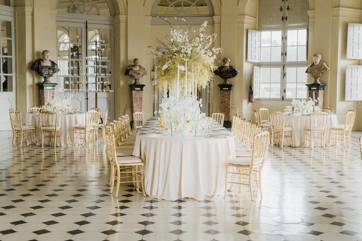 wedding reception at Chateau de Vaux le Vicomte