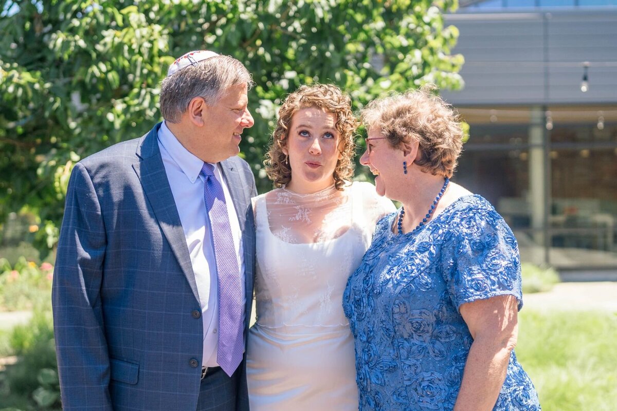Eliana-Melmed-Photography-Chicago-LosAngeles-Jewish-WeddingPhotography-ShulaNoah-FamilyFormals-00042